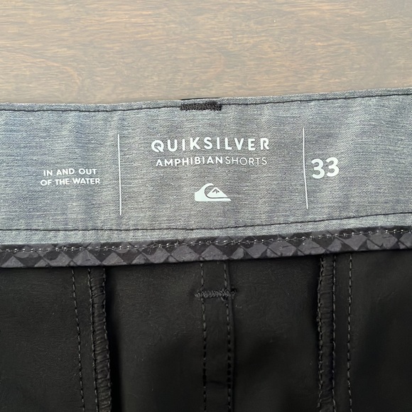 Quicksilver black shorts - Picture 3 of 3